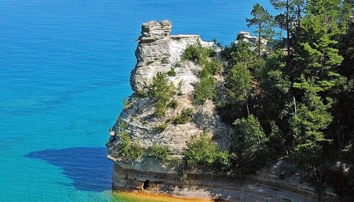 793px-Miners_Castle_Pictured_Rocks_National_Lakeshore